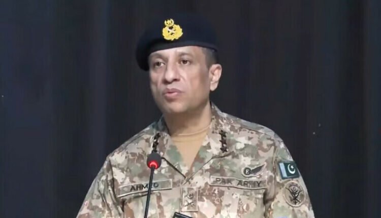 ڈی جی آئی ایس پی آر کی گورنمنٹ کالج یونیورسٹی لاہور میں طلبہ کے ساتھ نشست