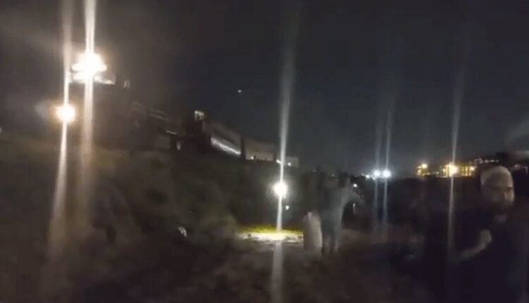 لاہور: اسلام آباد ایکسپریس کی بوگیاں پٹڑی سے اترگئیں، 25 مسافر زخمی